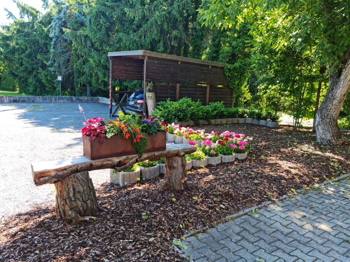 Hotel Landgasthof Fromm Untergruppenbach Exterior photo