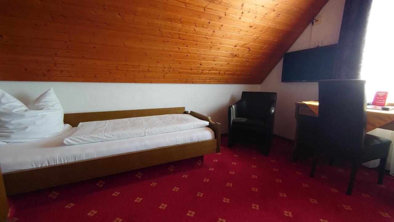 Hotel Landgasthof Fromm Untergruppenbach Exterior photo