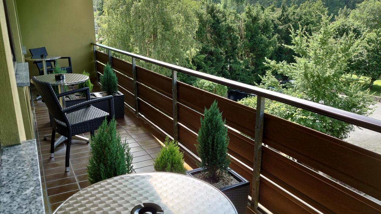 Hotel Landgasthof Fromm Untergruppenbach Exterior photo